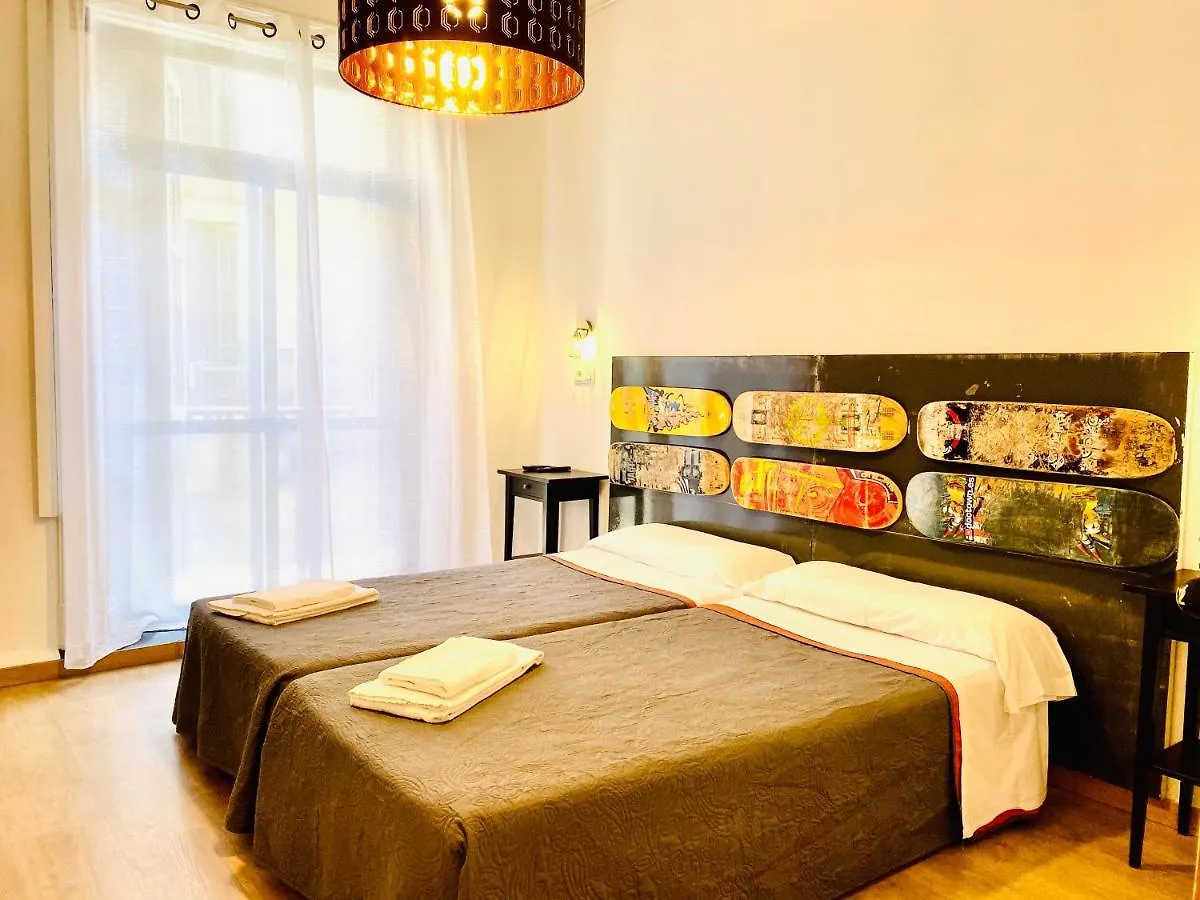 Guest house Hostal Portugal Barcelona Spain
