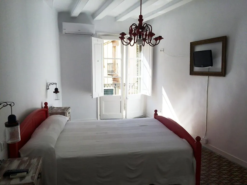 Guest house Hostal Portugal Barcelona Spain